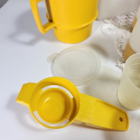 Vintage Tupperware Lot Replacement Cups Egg Cups Seperator Bowl Garlic K… - Picture 4 of 16